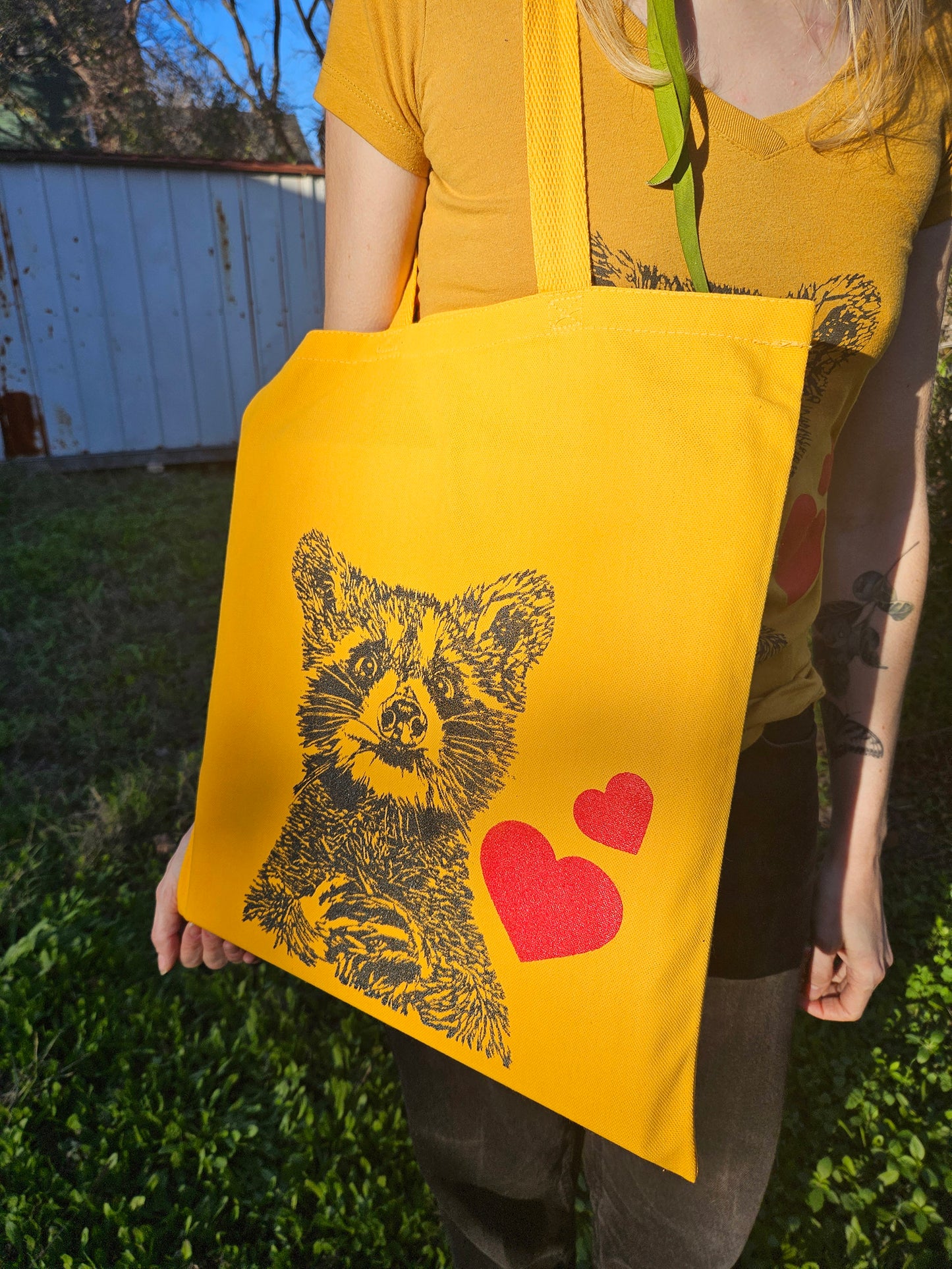 Racoon Love - Tote Bag- Gold